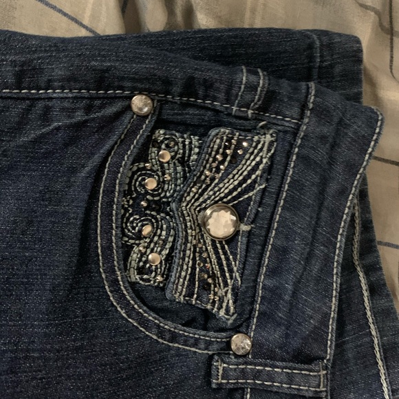 Capris - Picture 2 of 4